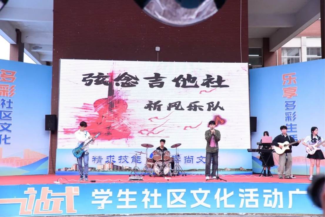 4c376fa6bd248b9f0bef220734fa9b5dc0076175