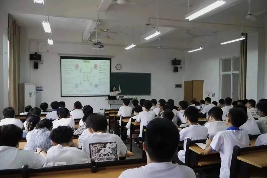 f832069544f523979f2ab14ad470e8170e4723a4