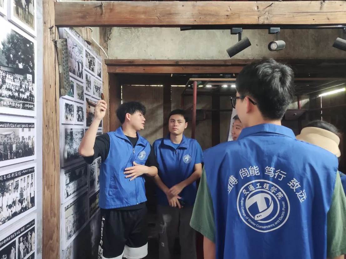 f965f55446a06cdd2b64cb80a784f5c5a544bf52