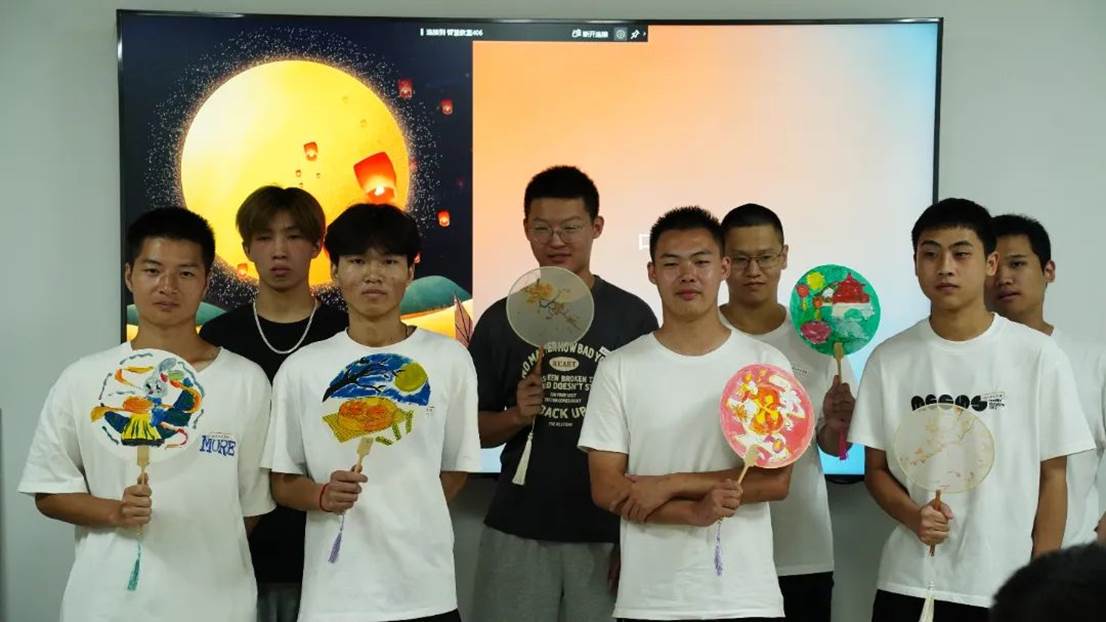 7c77a672644f081be360b35c5c178ed23c5c522e