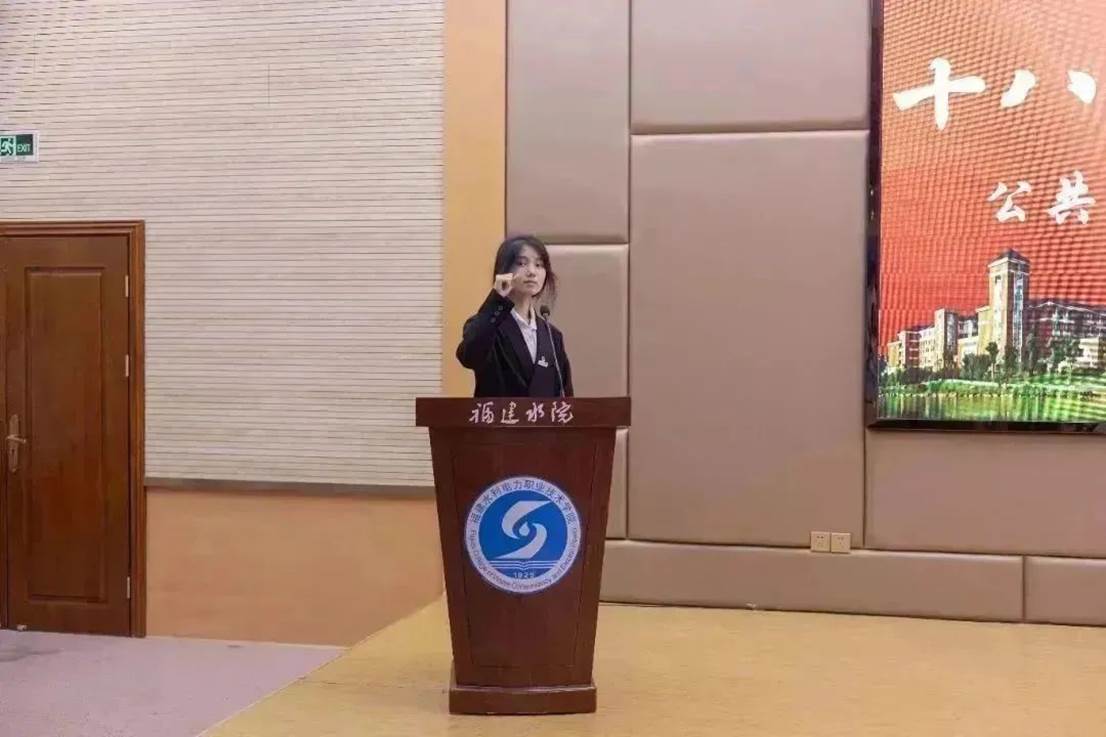 1499d98d1d83f22ac08318fda6c452349b6c6f8f