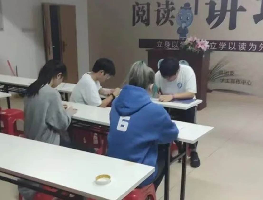 b9675066b86a56006e9f493898cf4276c56da2c2