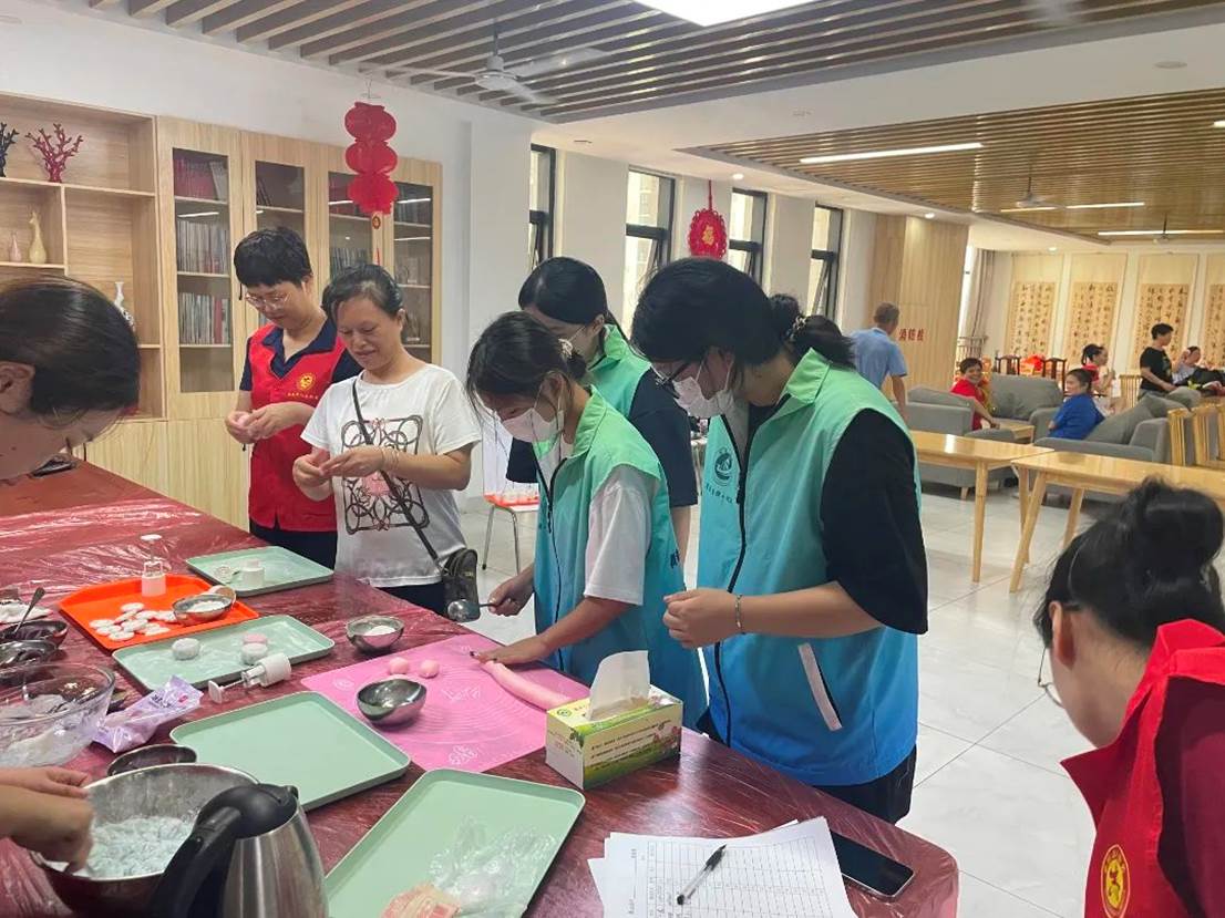 7b654096d66c97ed3e8e6e229821a41f30438bc9