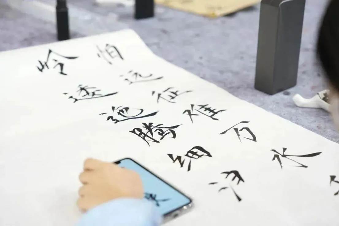 8f23cd333b99335e22f1efcfd9a393158beaabad