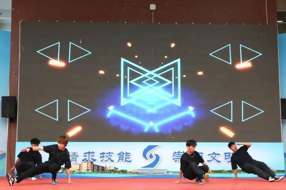 3d83bc2b65ca3bedc7c82b428a30eea370f8282e