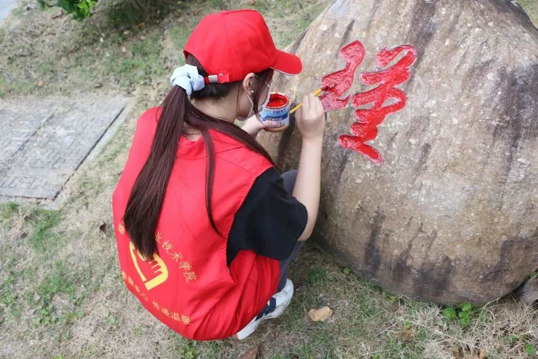 5005a6aa93d6b333e25211074189225a85c90193