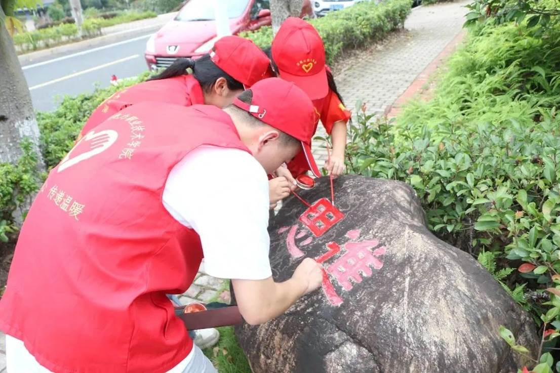 f8b8c29e469bbdbd93a9dafdea207c11b8bbd1bb