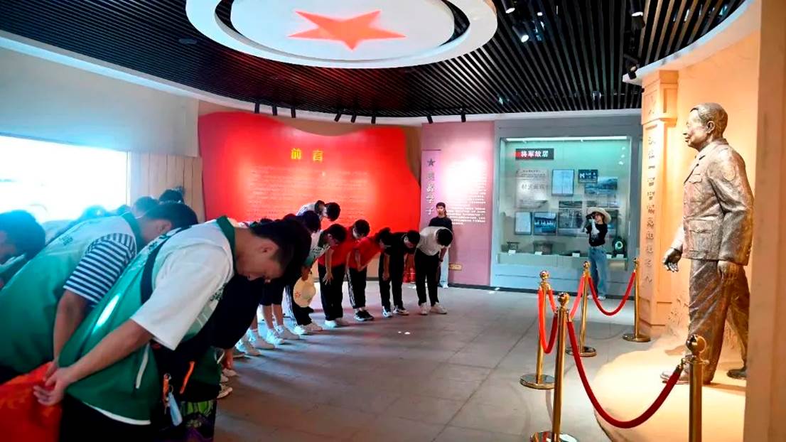 8f9b65df16602de8fd833c45350a506ca89332d1