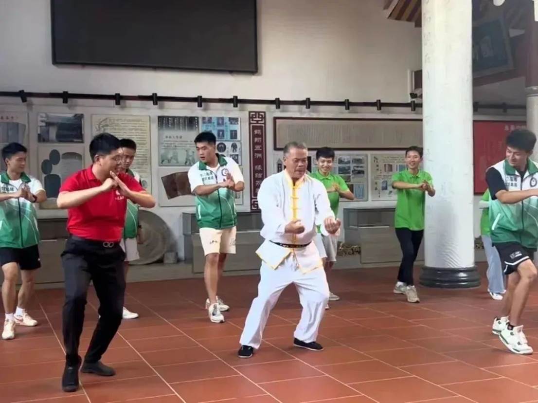 6b09128168f7b2ecc3f6c42ad909c78bb33f6f49